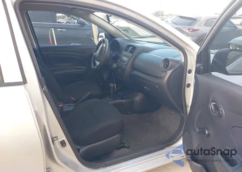 2015 Nissan Versa 1.6 S z USA, uszkodzony, nr VIN 3N1CN7AP7FL819783
